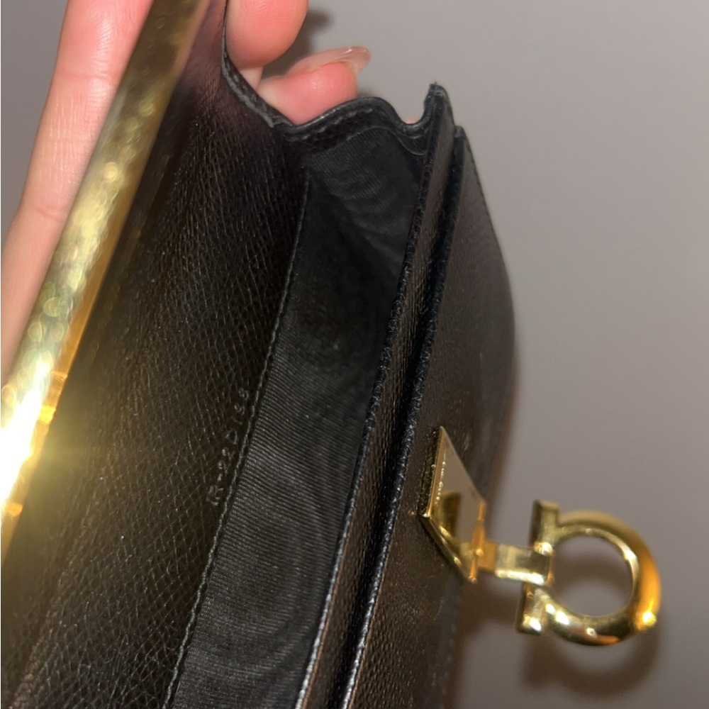 Salvatore Ferragamo Gancini Black Gold Key Card Holder with Chain: Black&Gold - Picture 6 of 15
